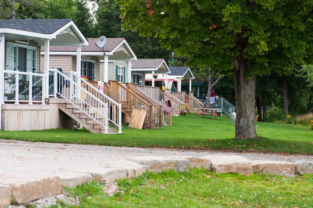 Mccreary'S Beach Resort 珀斯 外观 照片
